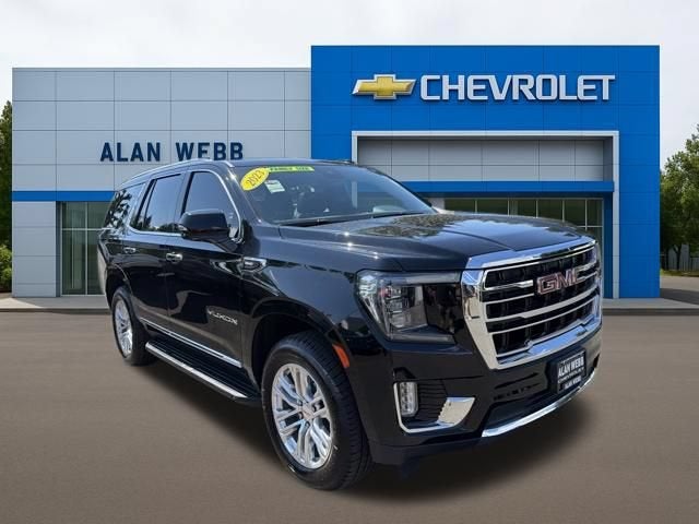 2023 GMC Yukon SLT in Onyx Black — front three-quarter view