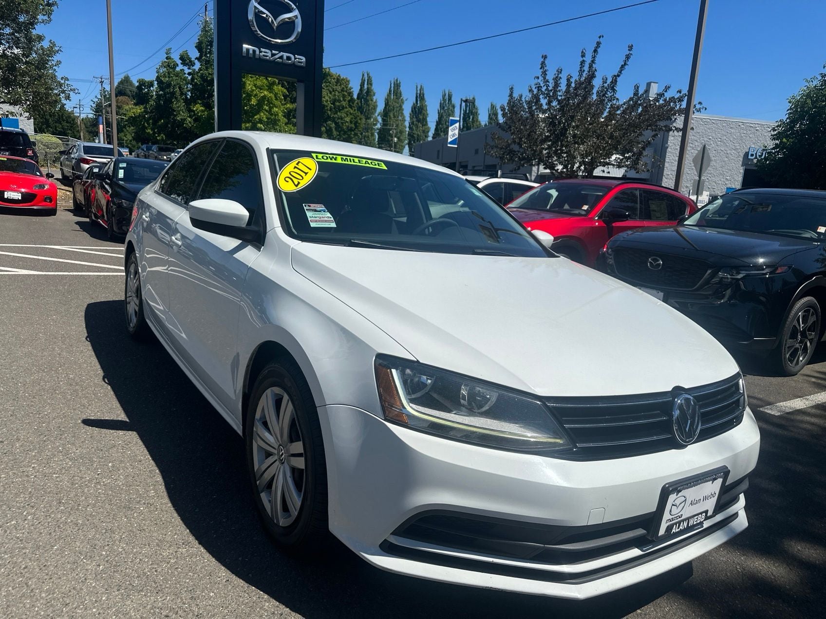 2017 Volkswagen Jetta — interior view